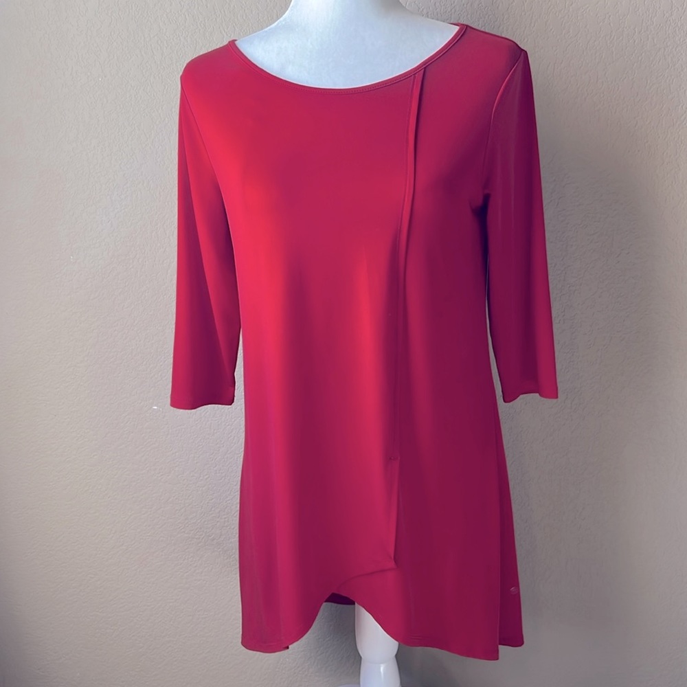 Chicos red asymmetrical tunic, size O petite/ 4 petite